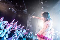 「ガイア編」での大森靖子のライブの様子。（Photo by Masayo）