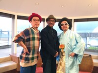 左からハナレグミ、インタビュアーの渡辺祐、レキシ。