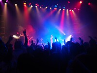 ミオヤマザキのライブの様子。（写真提供：You'll Records）