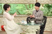 左から阿川佐和子、星野源。(c)MBS