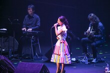 「FM802 SPECIAL LIVE 紀陽銀行 presents REQUESTAGE 15」に出演した上白石萌音のライブの様子。