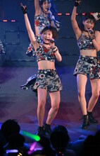 工藤遥（左下）（写真提供：アップフロントグループ）