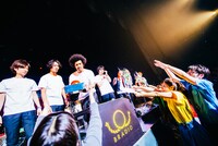 BRADIO「FREEDOM tour 2017」最終公演の様子。（撮影：木場ヨシヒト）