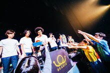 BRADIO「FREEDOM tour 2017」最終公演の様子。（撮影：木場ヨシヒト）