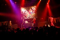 オープニングアクトを務めたヤマ電サイファー。（Photo by Shigeo Kosaka）