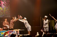 マグロ解体ショーの様子。（Photo by Shigeo Kosaka）