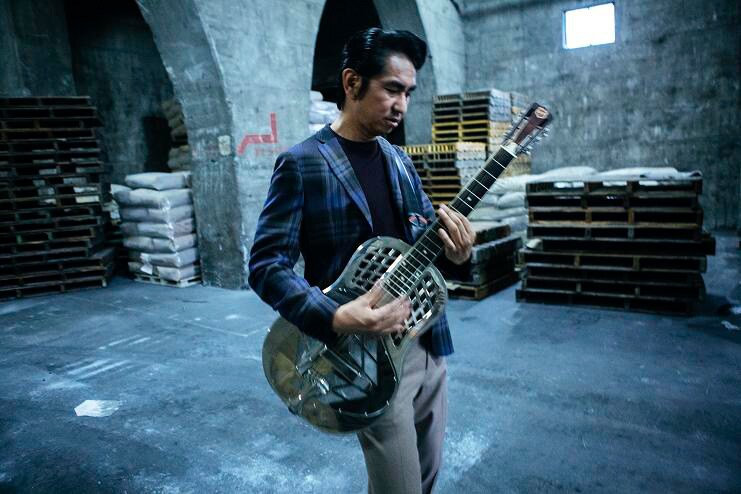 田島貴男が「あさイチ」で弾き語り