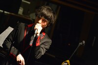 藤原聡（Vo, Piano）（写真提供：TOKYO FM）