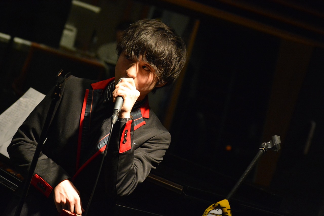 藤原聡（Vo, Piano）（写真提供：TOKYO FM）