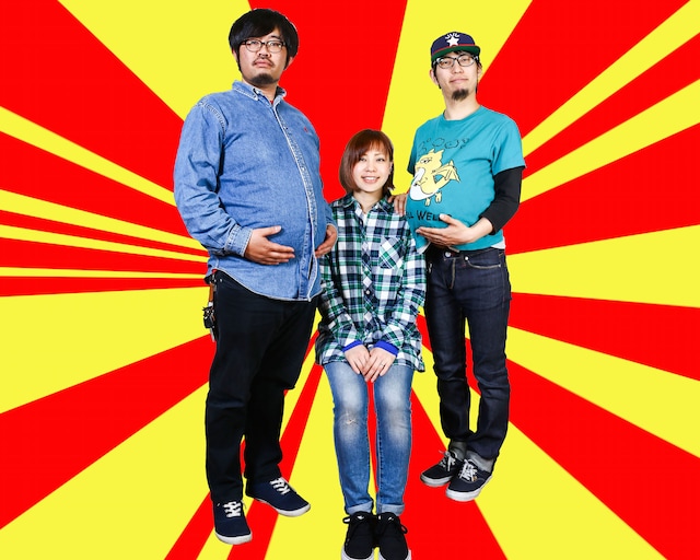 THE WELL WELLS。中央がMAKO THE WELL WELLS（G, Vo, Key）。