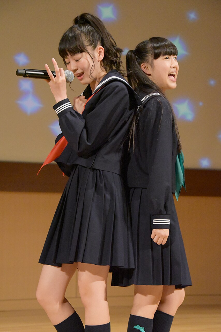 左から坂井仁香、吉川ひより。 - 第1回とき宣センター試験実施