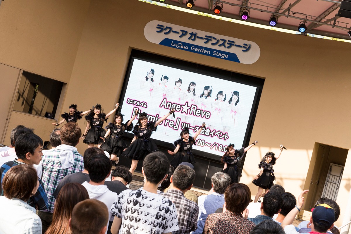 Ange☆Reve「Lumiere ～天使盤～」「Lumiere ～堕天使盤～」リリース記念イベント 東京・東京ドームシティラクーアガーデンステージ公演第2部の様子。（写真提供：ポニーキャニオン）