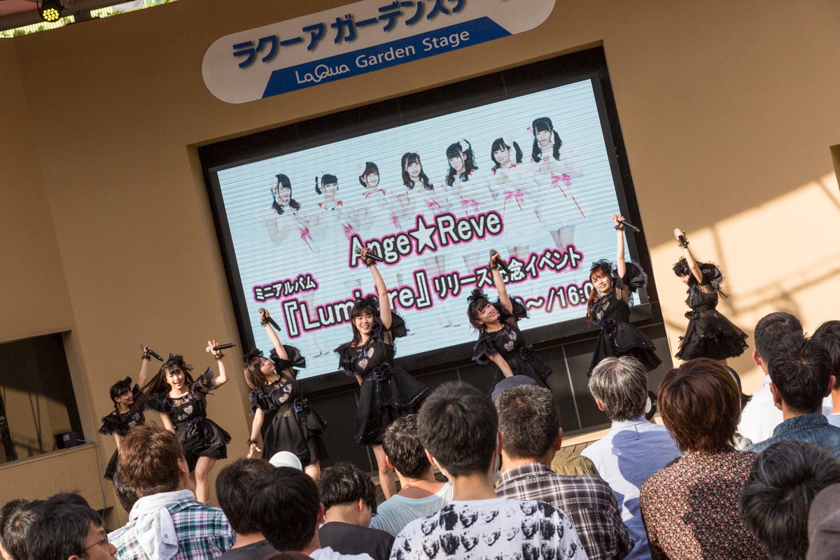 Ange☆Reve「Lumiere ～天使盤～」「Lumiere ～堕天使盤～」リリース記念イベント 東京・東京ドームシティラクーアガーデンステージ公演第2部の様子。（写真提供：ポニーキャニオン）