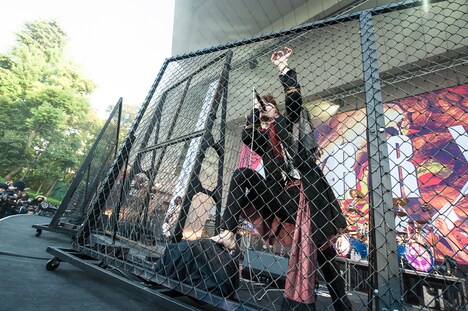 MERRY「Tokyo Spring 日比谷デモクラティック ～羊達の主張～」の様子。日（撮影：中村卓）