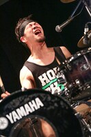 TAKESHI（Dr, Cho / SECRET 7 LINE）（Photo by watanabe'kool'syo）