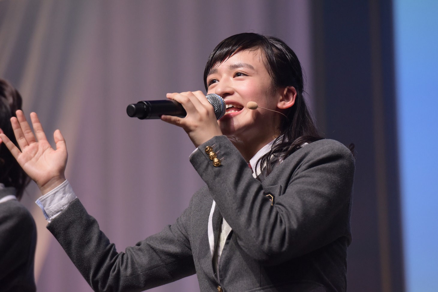7代目生徒会長に任命された山出愛子。