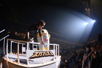 ふなっしーとスガシカオ。（撮影：半田安政）