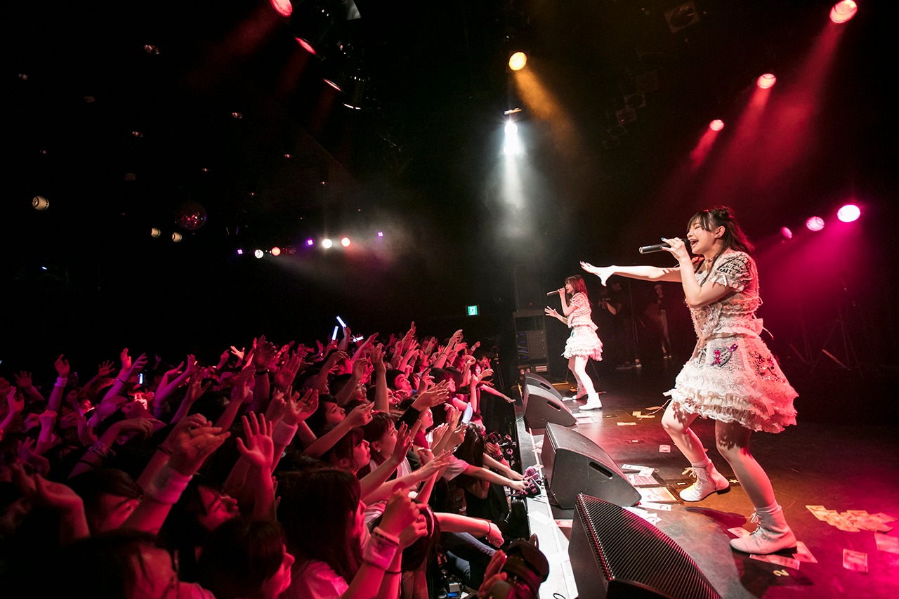 The Idol Formerly Known As LADYBABYと大森靖子のツーマンライブ「ネオ・ダダイズムパレード Vol.2」東京・WWW X公演の様子。（Photo by YUKI SHIMBO）