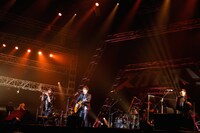 Mr.Childrenとスガシカオ。（撮影：西槇太一）