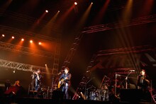 Mr.Childrenとスガシカオ。（撮影：西槇太一）