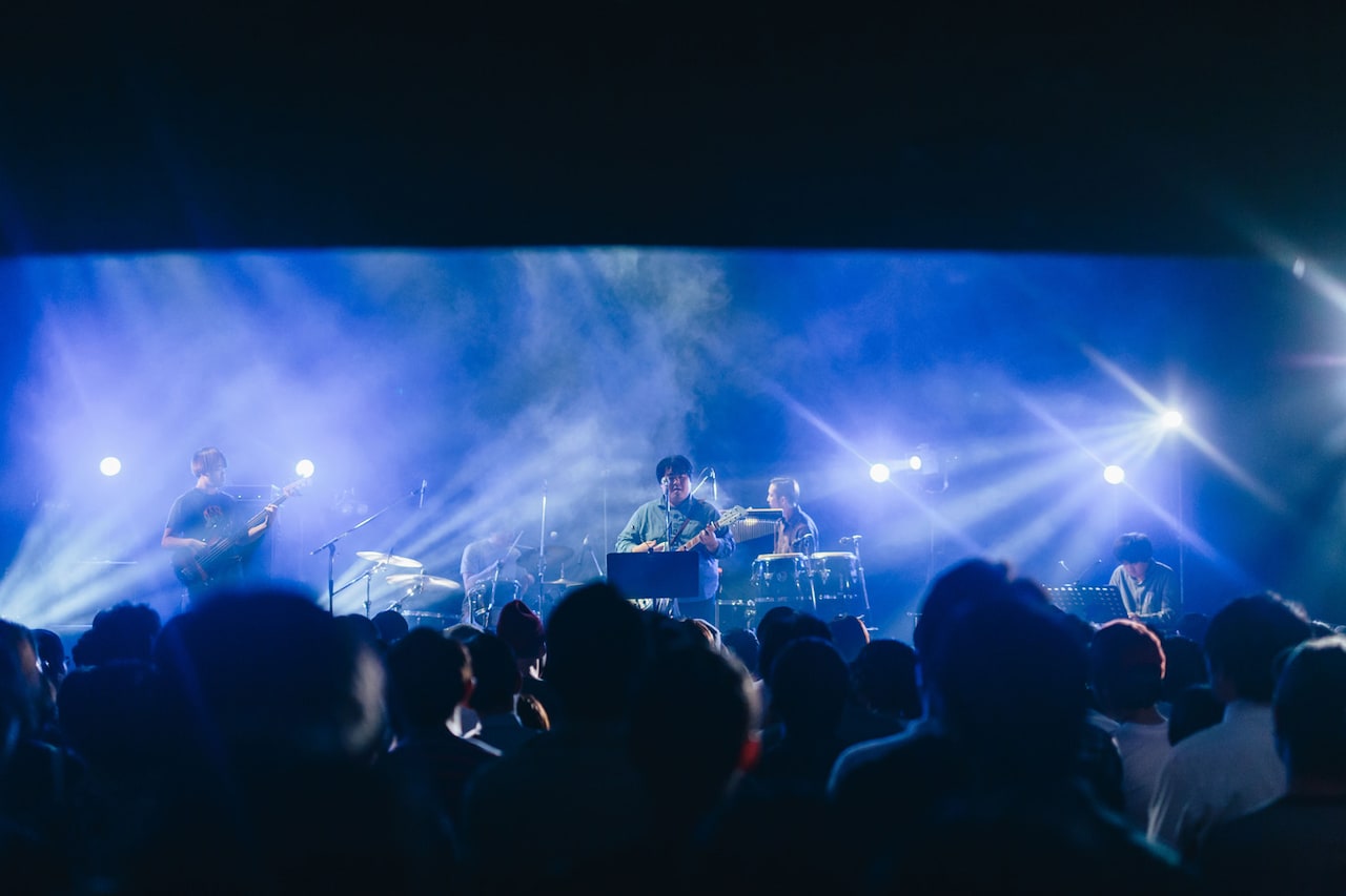 スカート×ミツメ×トリプルファイヤー、三者三様のスキルアップ見せつけた「月光密造の夜」