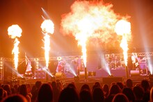 BugLug「5+君=∞」の様子。（撮影：宮脇進）