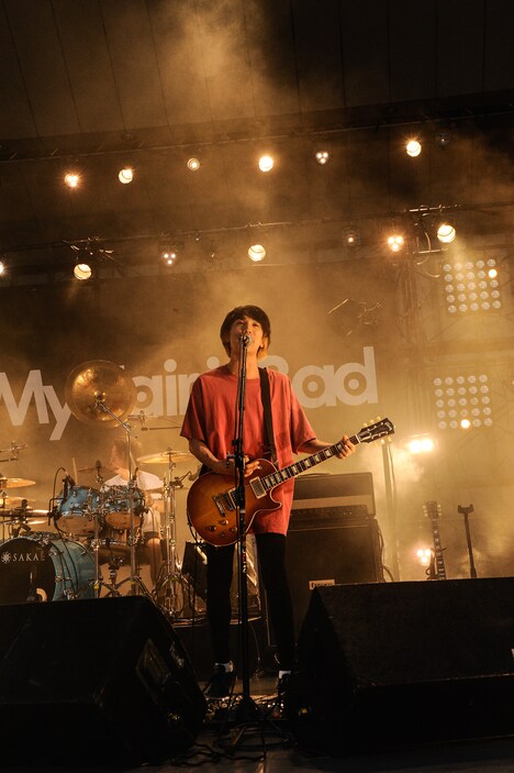 椎木知仁（G, Vo）（Photo by MASANORI  FUJIKAWA）