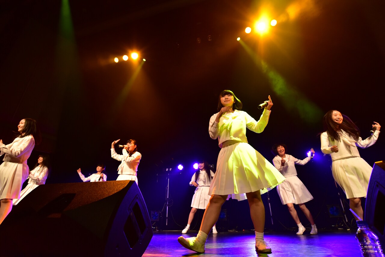 アイドルネッサンス結成3周年記念公演「シナガワで3周年を感謝するネッサンス!!」の様子。