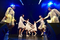 アイドルネッサンス結成3周年記念公演「シナガワで3周年を感謝するネッサンス!!」の様子。