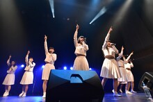 アイドルネッサンス結成3周年記念公演「シナガワで3周年を感謝するネッサンス!!」の様子。