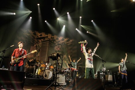 NICO Touches the Walls「NICO Touches the Walls TOUR 2017 "Fighting NICO"」千葉・浦安市文化会館公演の様子。（Photo by yuka jonishi）