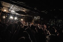 WOMCADOLE「俺らは生きているんだツアー 追加公演」の様子。（撮影：ハライタチ）