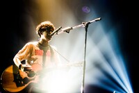 田邊駿一（Vo, G）（撮影：浜野カズシ）