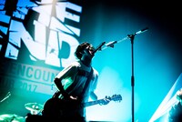 田邊駿一（Vo, G）（撮影：浜野カズシ）