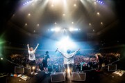 BLUE ENCOUNT「BLUE ENCOUNT TOUR 2017 break "THE END"」福岡・福岡国際センター公演の様子。（撮影：浜野カズシ）