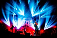 BLUE ENCOUNT「BLUE ENCOUNT TOUR 2017 break "THE END"」福岡・福岡国際センター公演の様子。（撮影：浜野カズシ）