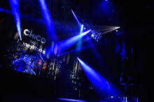 CHiCO with HoneyWorks「LAWSON presents CHiCO with HoneyWorks 東京・大阪Zeppワンマンライブ『今日もサクラ舞うZeppに』」東京・Zepp Tokyo公演の様子。（撮影：小川舞）