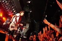 INORANのライブの様子。（Photo by Keiko Tanabe）