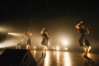 Maison book girl「Solitude HOTEL 3F」の様子。（撮影：稲垣謙一）