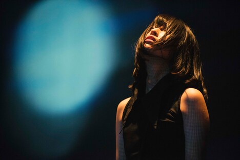 矢川葵（撮影：稲垣謙一）