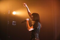 井上唯（撮影：稲垣謙一）