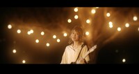 SILENT SIREN「AKANE」ミュージックビデオのワンシーン。