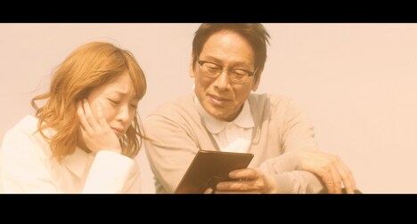 SILENT SIREN「AKANE」ミュージックビデオのワンシーン。