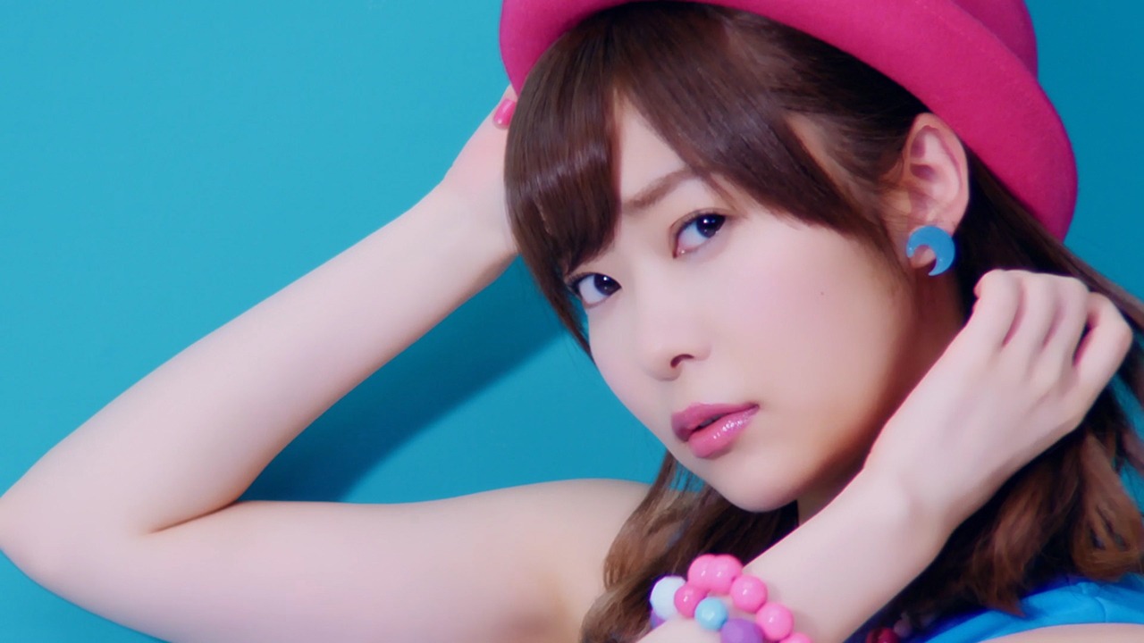AKB48「イマパラ」のミュージックビデオのワンシーン。
