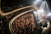 BAND-MAID「初One-manお給仕 Tour 2017」東京キネマ倶楽部公演の様子(撮影:Shingo Tamai)
