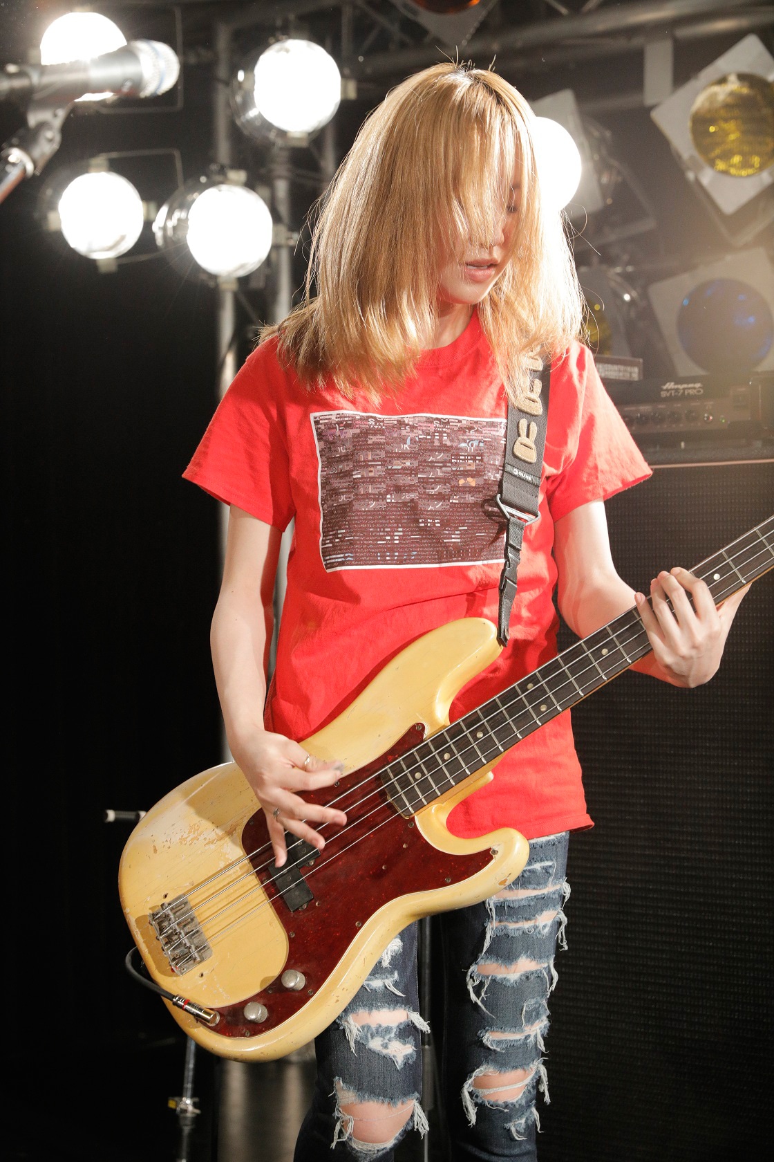 石渡マキコ（B）（撮影：西田航［WATAROCK］、河邉有実莉［WATAROCK］）
