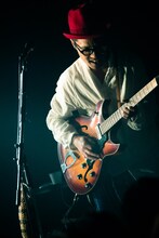 ハナレグミ「名前のないツアー」最終公演の様子。（撮影：田中聖太郎）