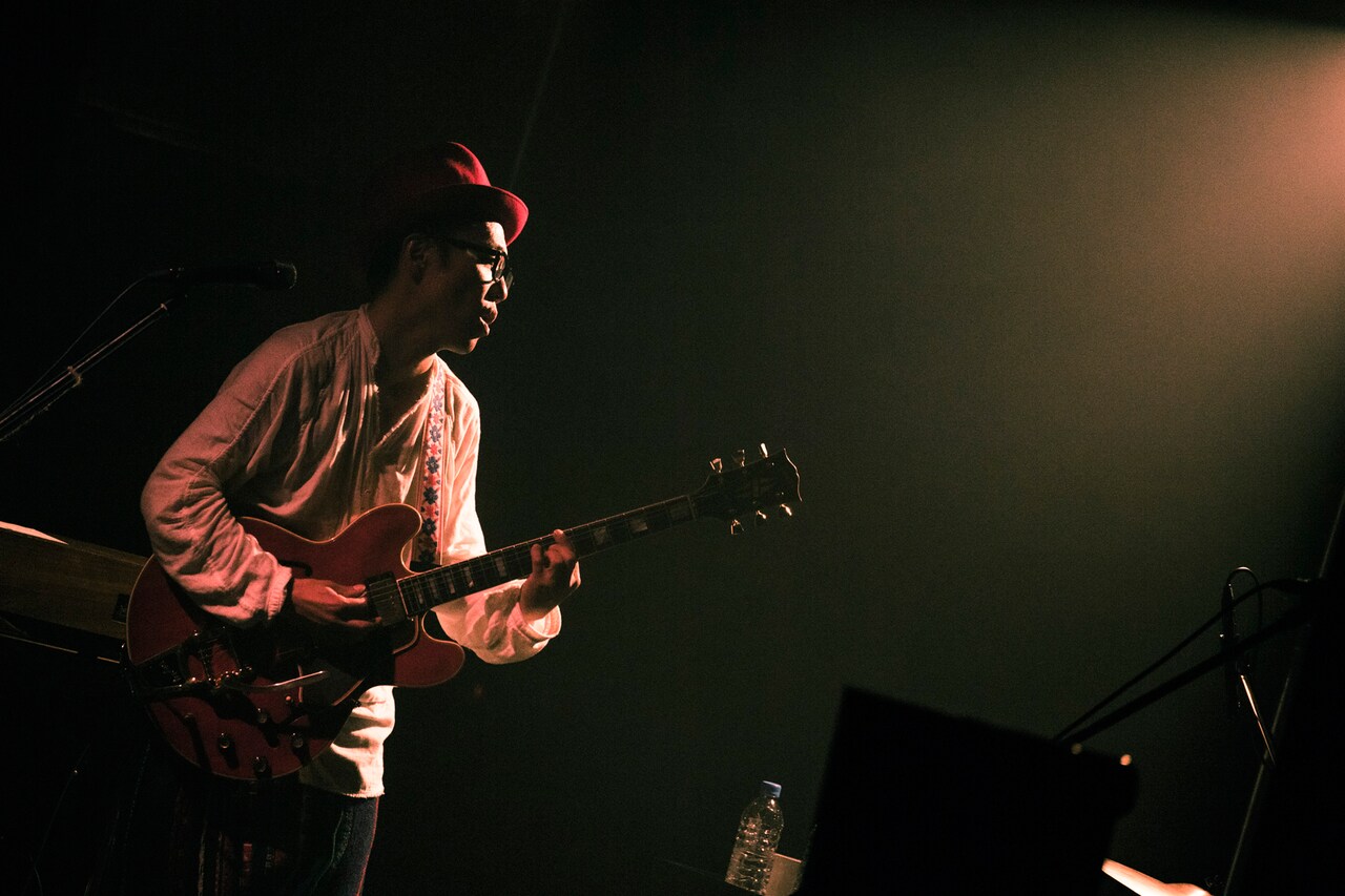 ハナレグミ「名前のないツアー」最終公演の様子。（撮影：田中聖太郎）