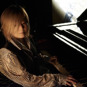 緒方恵美、アニソンカバーを世界に届けるクラウドファンディング立ち上げ