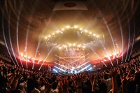 シド「夜明けと君と」の様子。